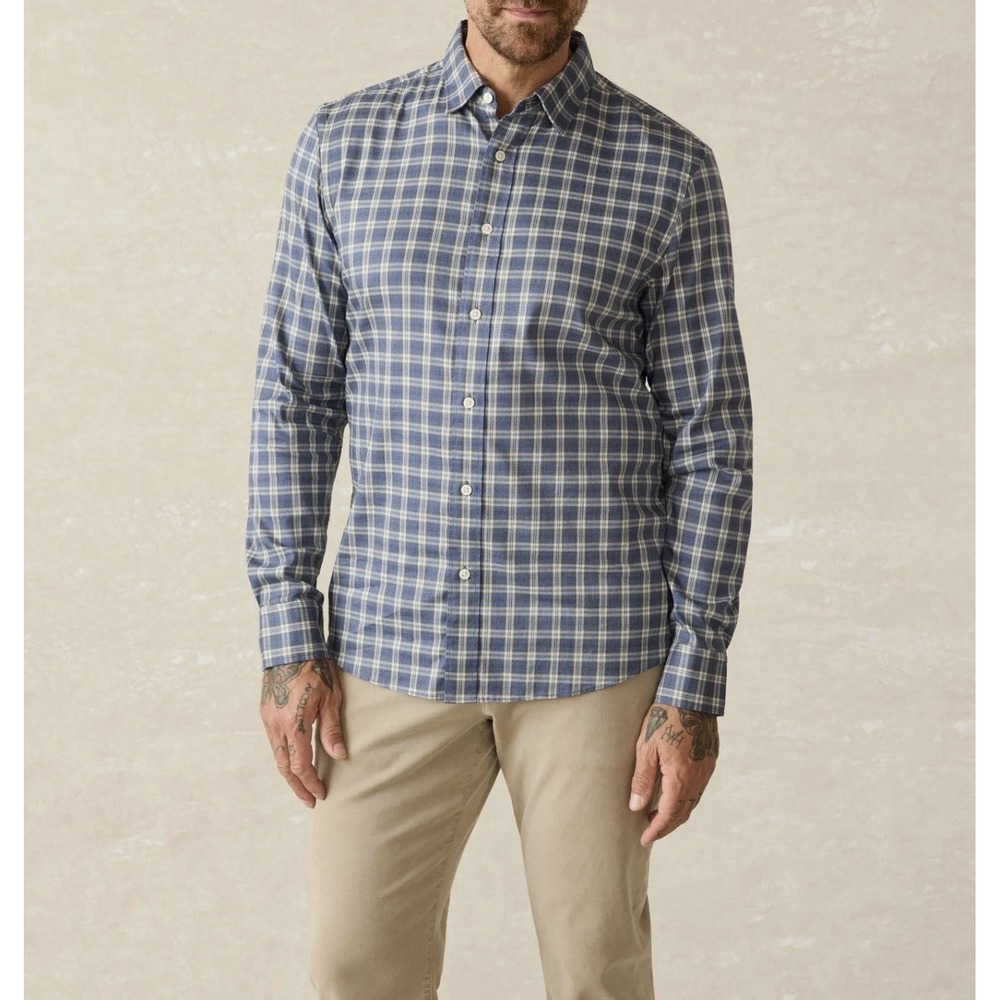 Faherty The Movement Lightweight Plaid Button Up Shirt Men's Medium Blue Cotton